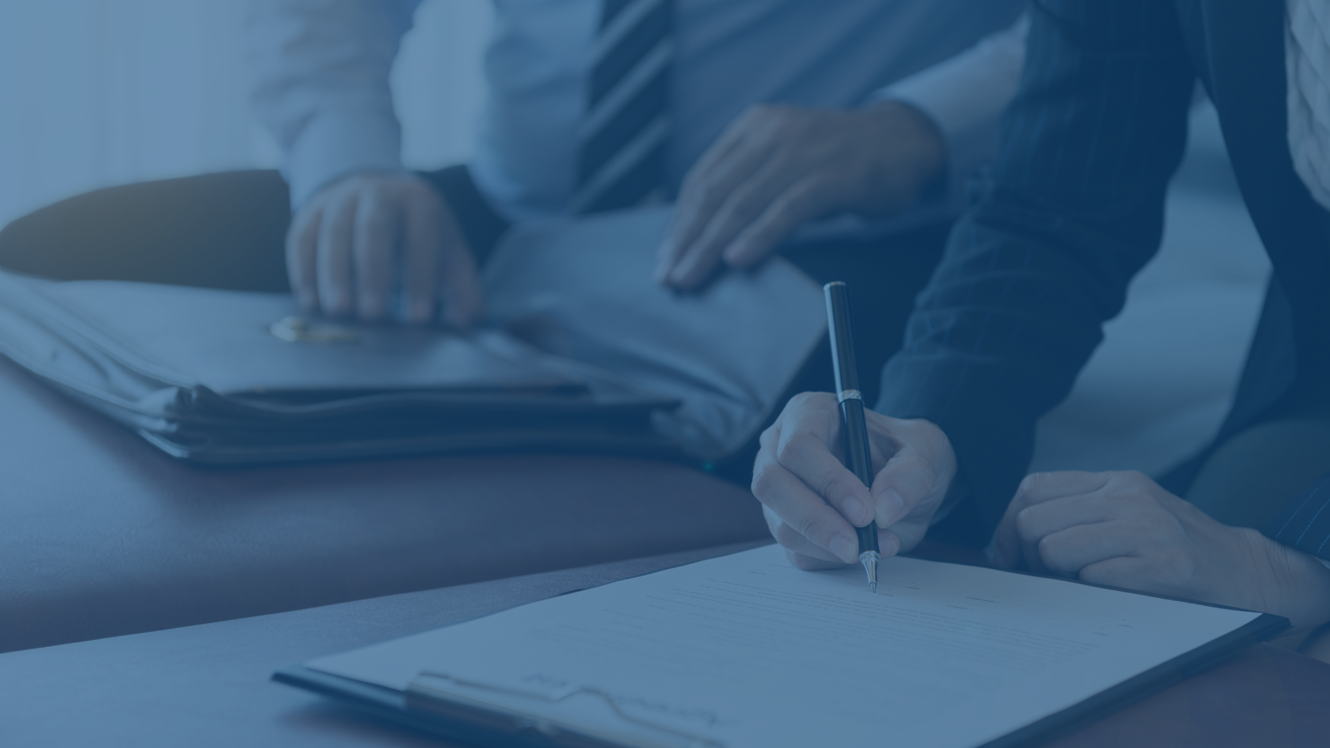 Contratos entre empresas mexicanas y californianas: por qué firmar lo que pone enfrente el cliente estadounidense es uno de los riesgos más frecuentes en el corredor B.C.-California