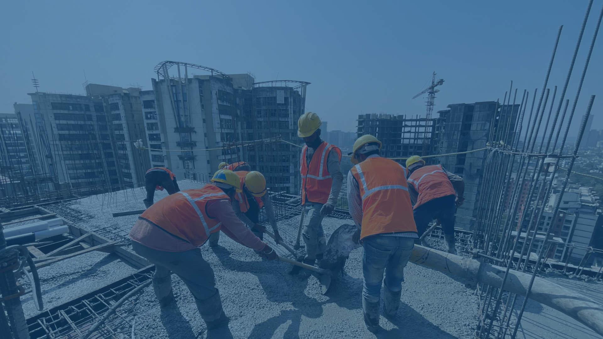 Trabajadores en obra de construcción bajo esquema de subcontratación | Treu Legal & Business