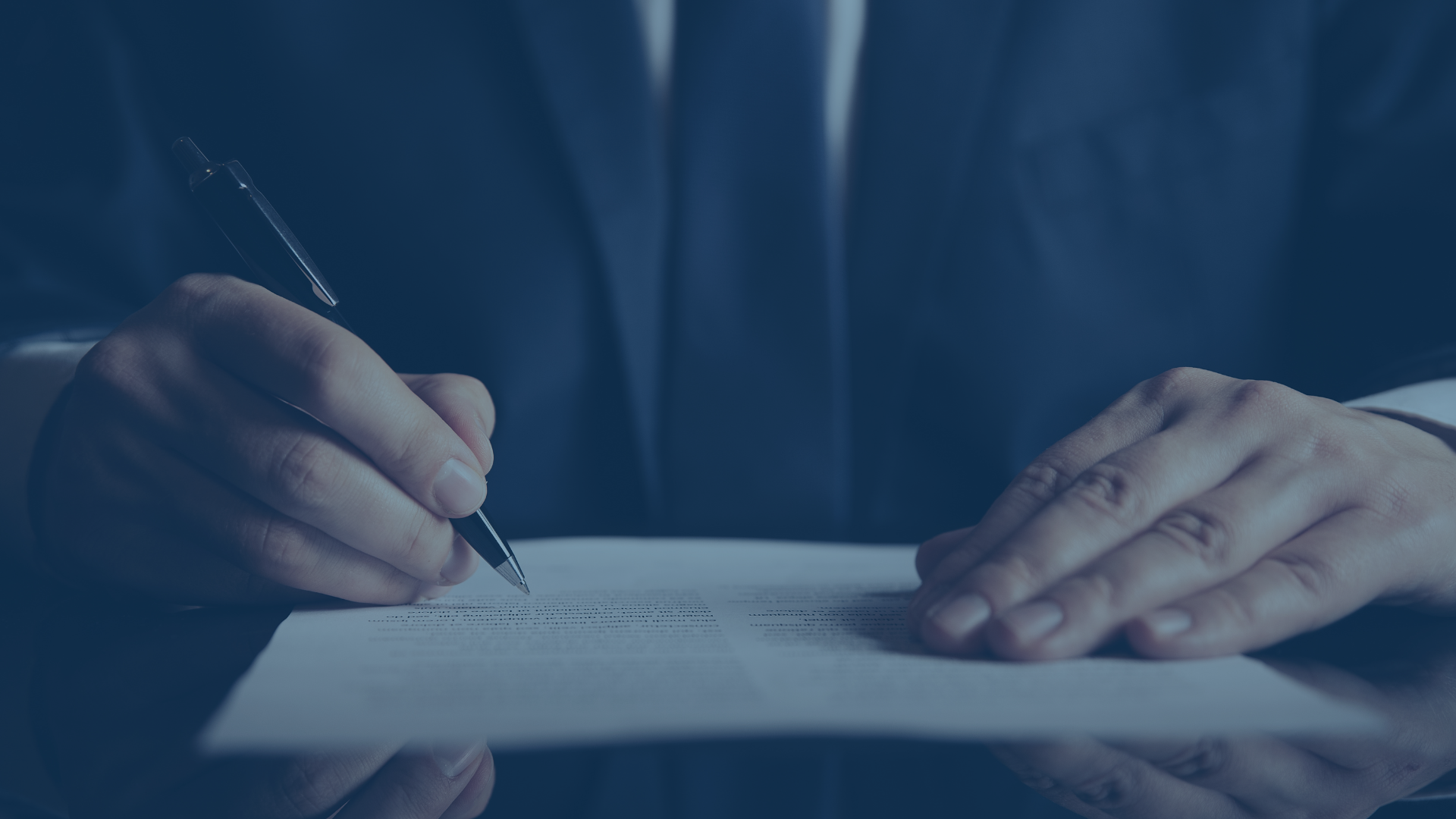 Su notaría hizo lo que la ley le exige para poder escriturar. Eso no es un due diligence inmobiliario.